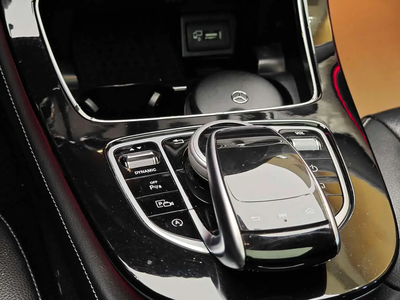 Mercedes-Benz E-Class 2017 — Фото 18/20