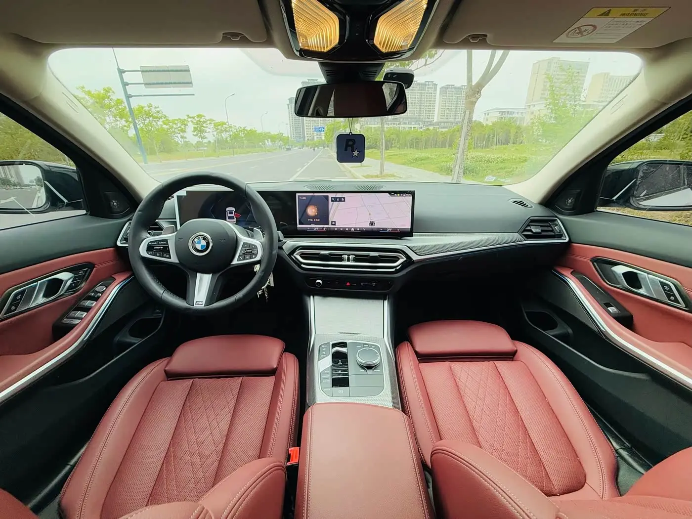 BMW 3 Series 2024 — Photo 13/16