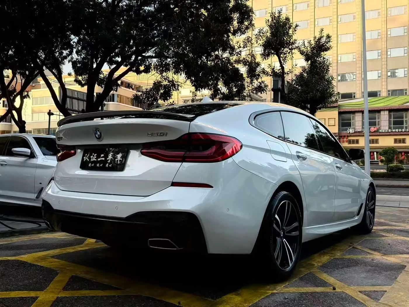 BMW 6 Series GT 2020 — Şəkil 2/17