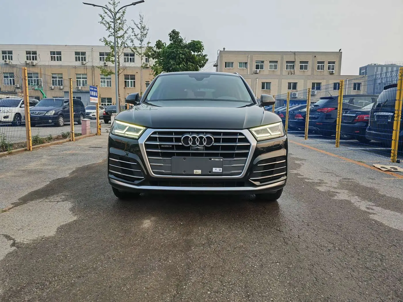 Audi Q5L 2020 — Фото 2/19