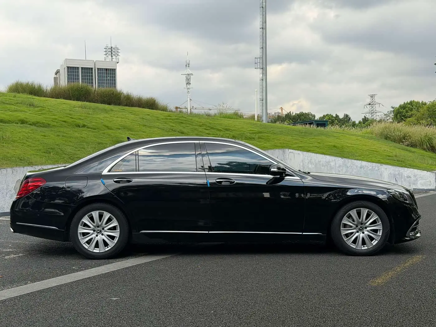 Mercedes-Benz S-Class 2017 — Photo 14/16