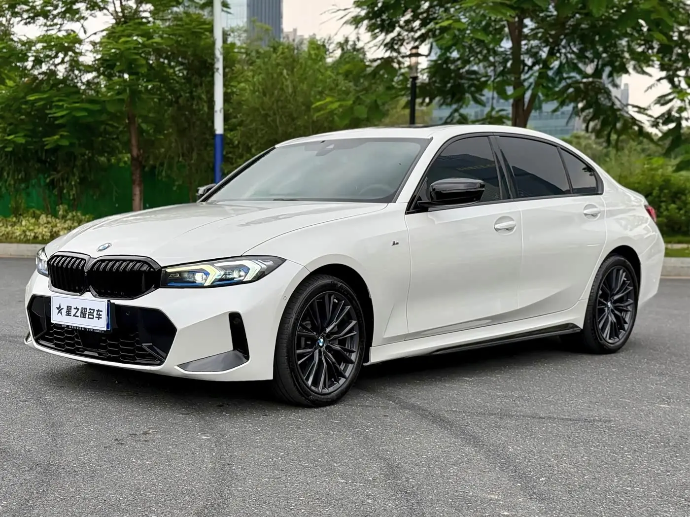 BMW 3 Series 2023 — Şəkil 1/20