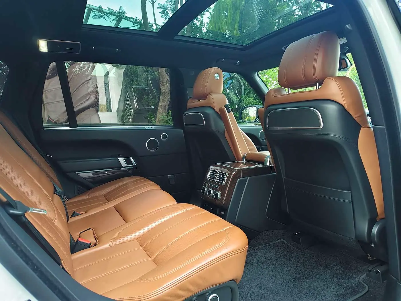 Land Rover Range Rover 2017 — Photo 7/13
