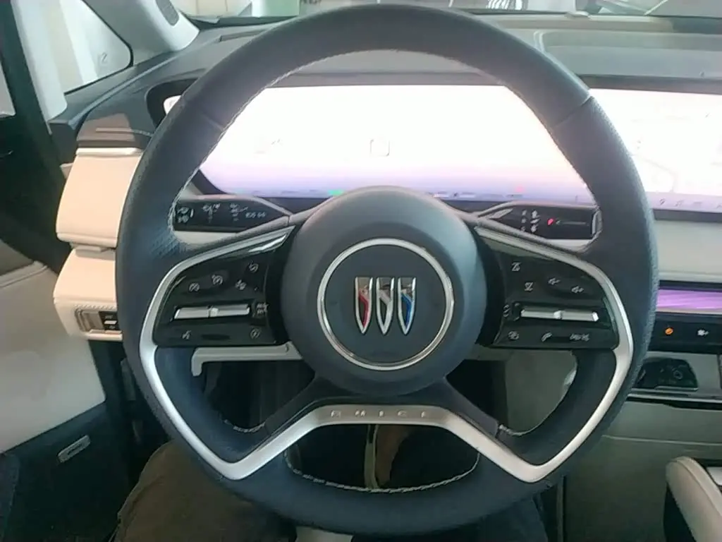 Buick GL8 New Energy 2025 — Photo 11/20