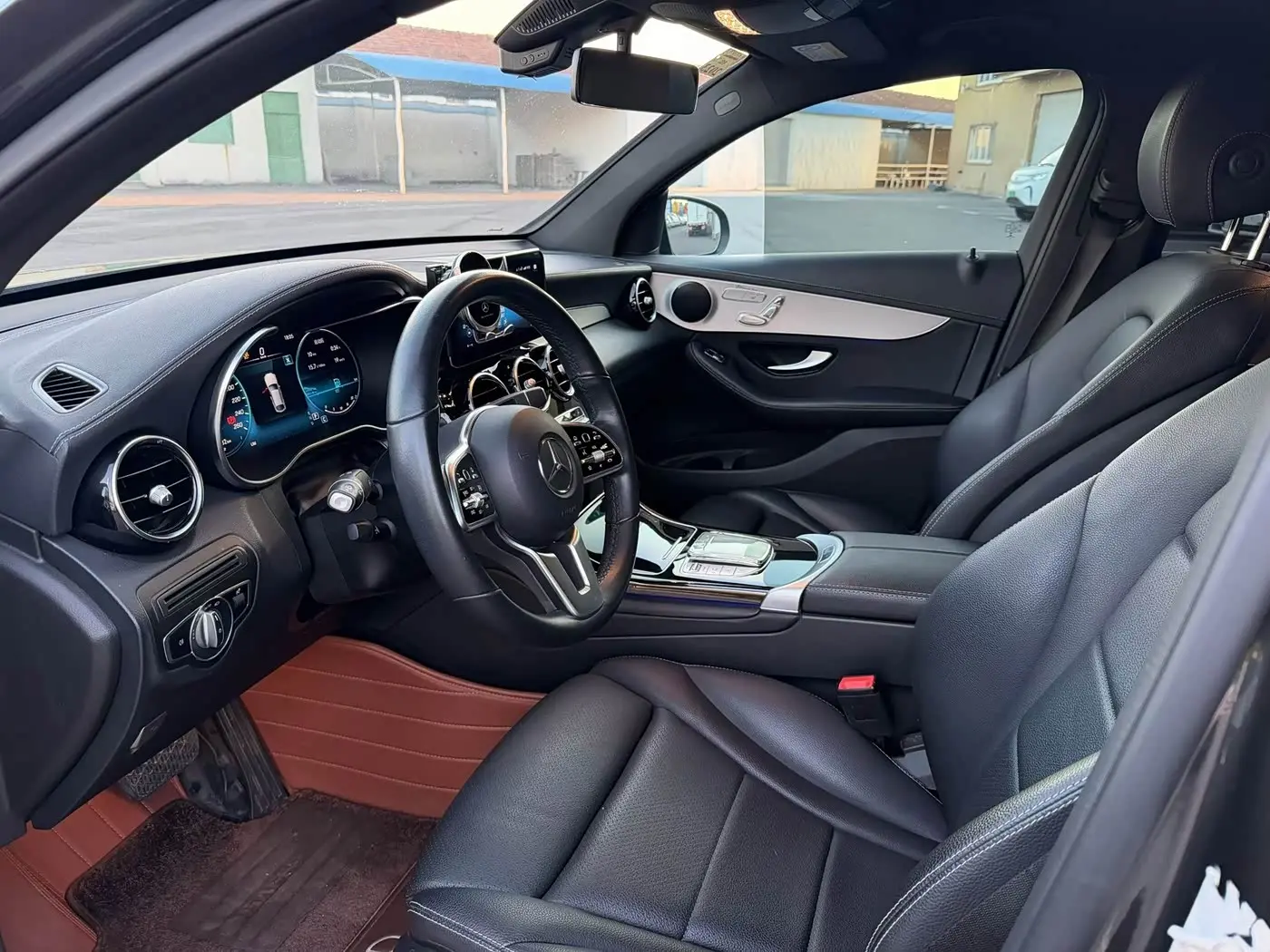 Mercedes-Benz GLC Coupe 2021 — Photo 4/9