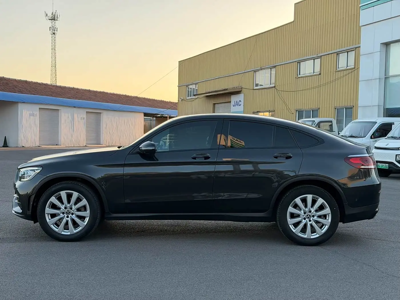 Mercedes-Benz GLC Coupe 2021 — Photo 7/9