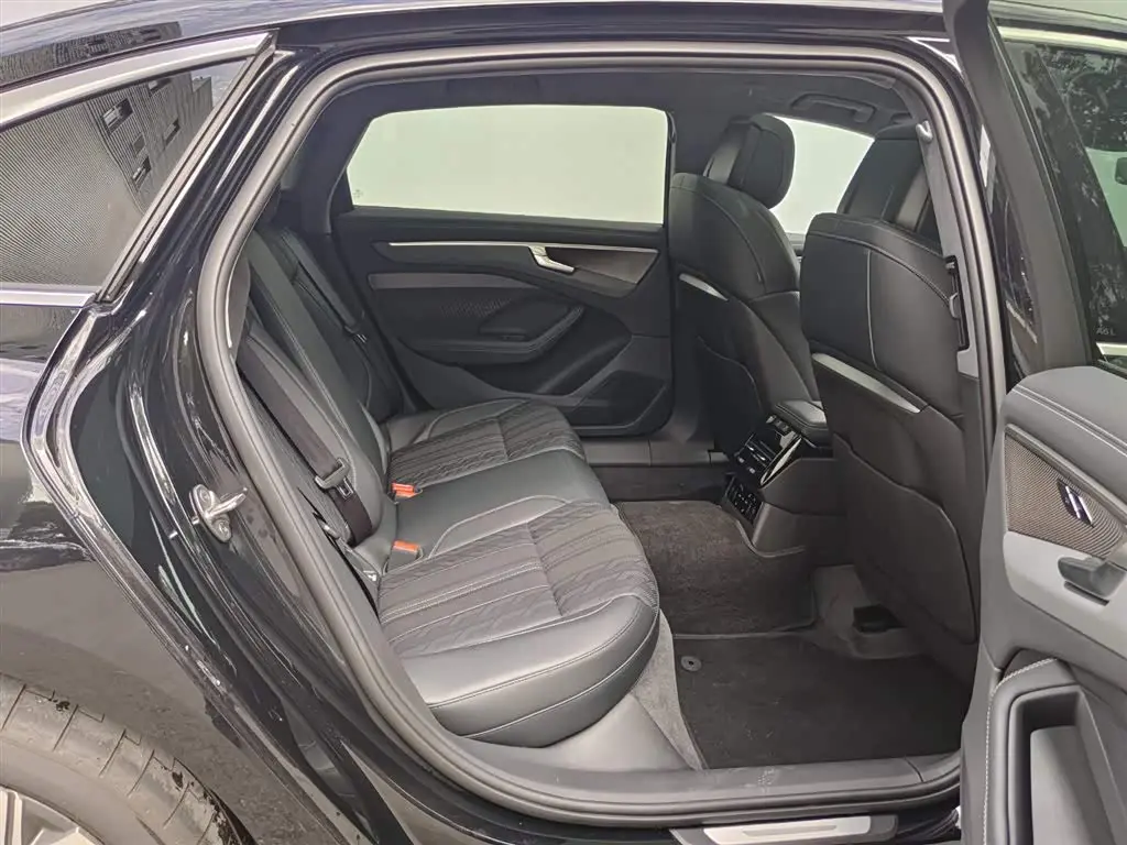 Audi A6L 2026 — Photo 14/20
