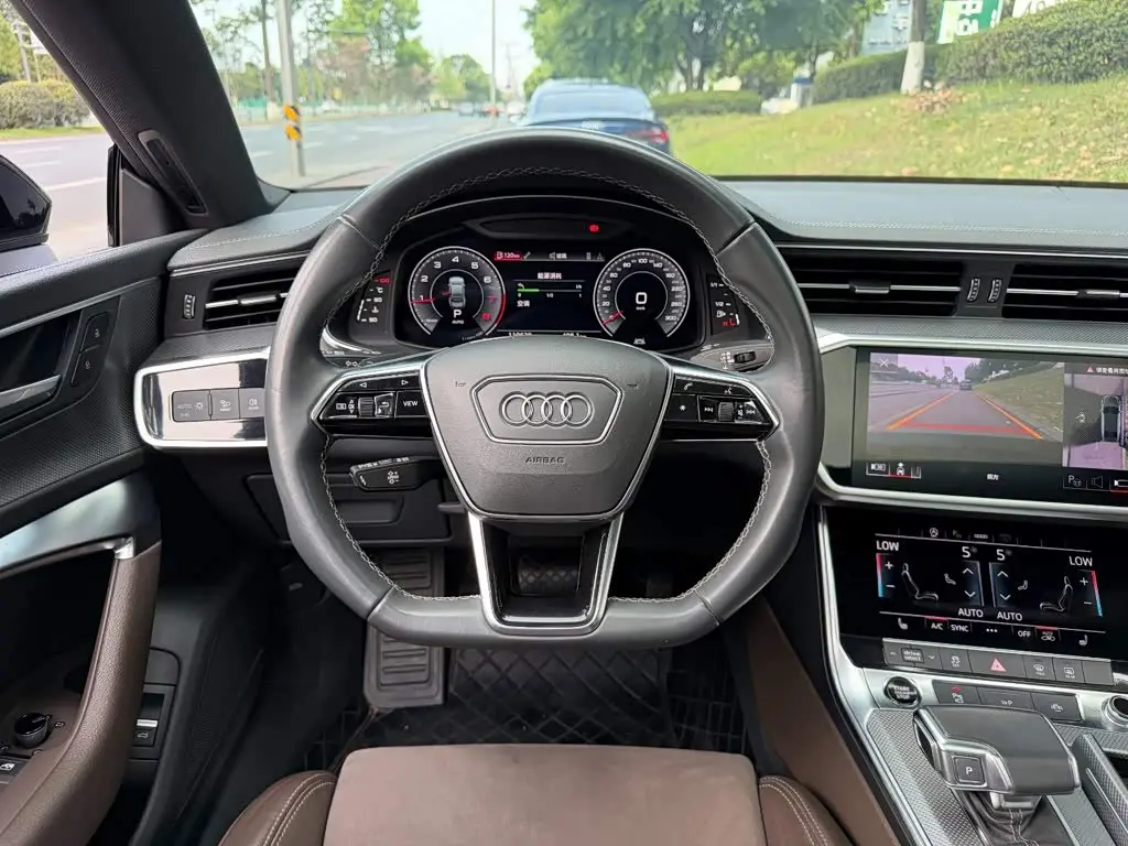 Audi A7L 2023 — Photo 14/14