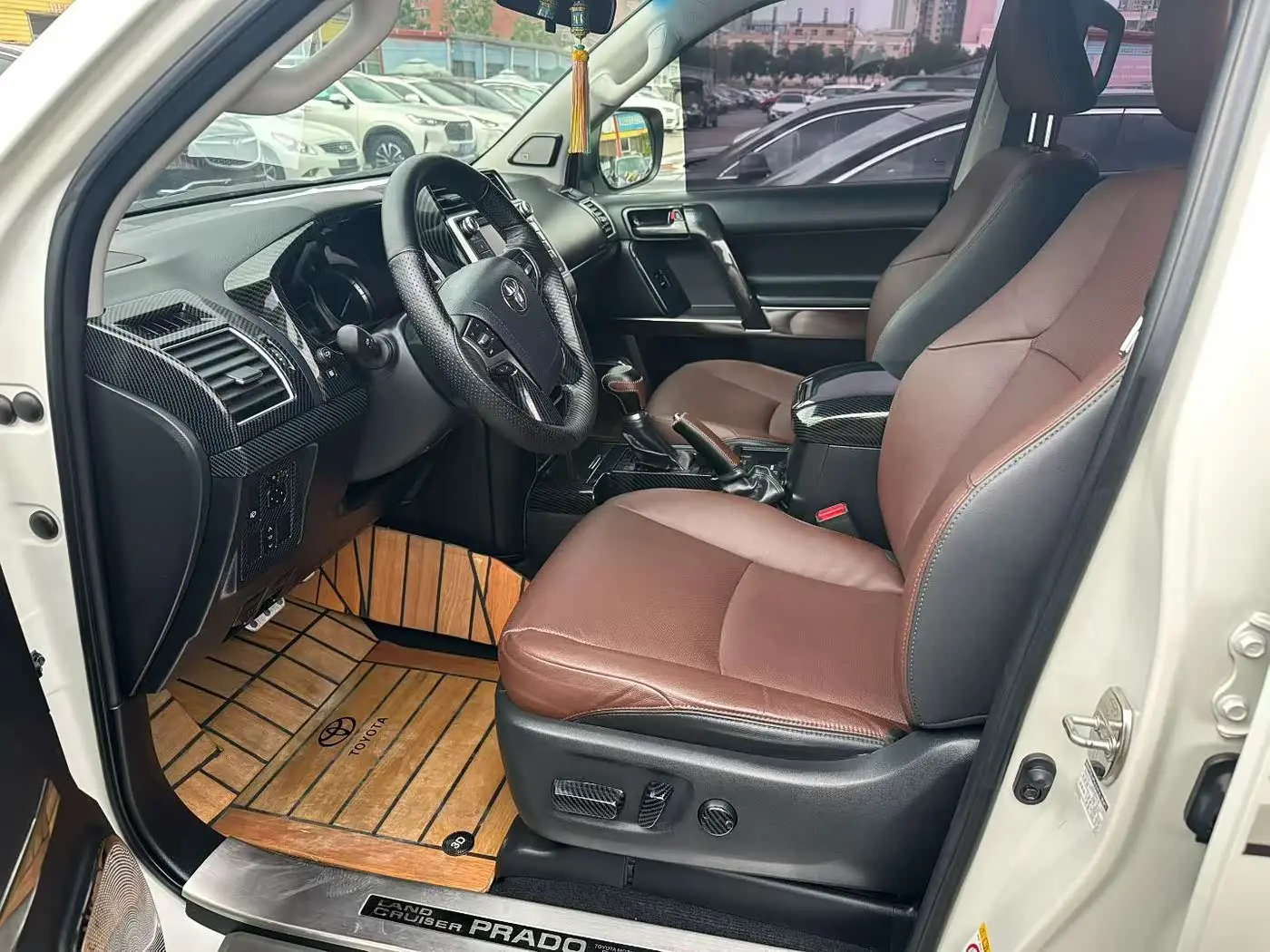 Toyota Prado 2018 — Photo 2/9