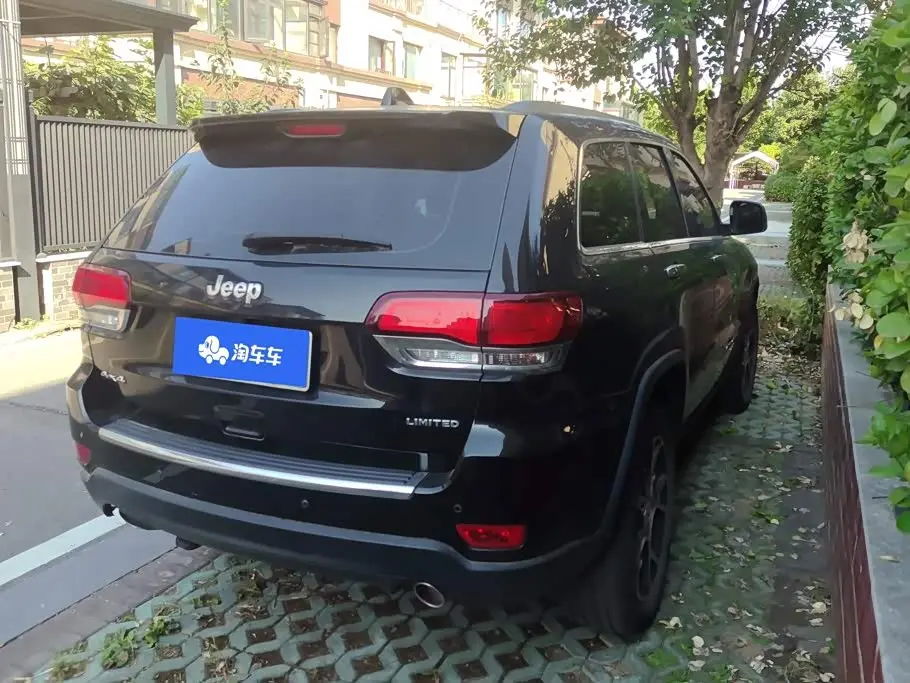 Jeep Grand Cherokee 2021 — Photo 3/16