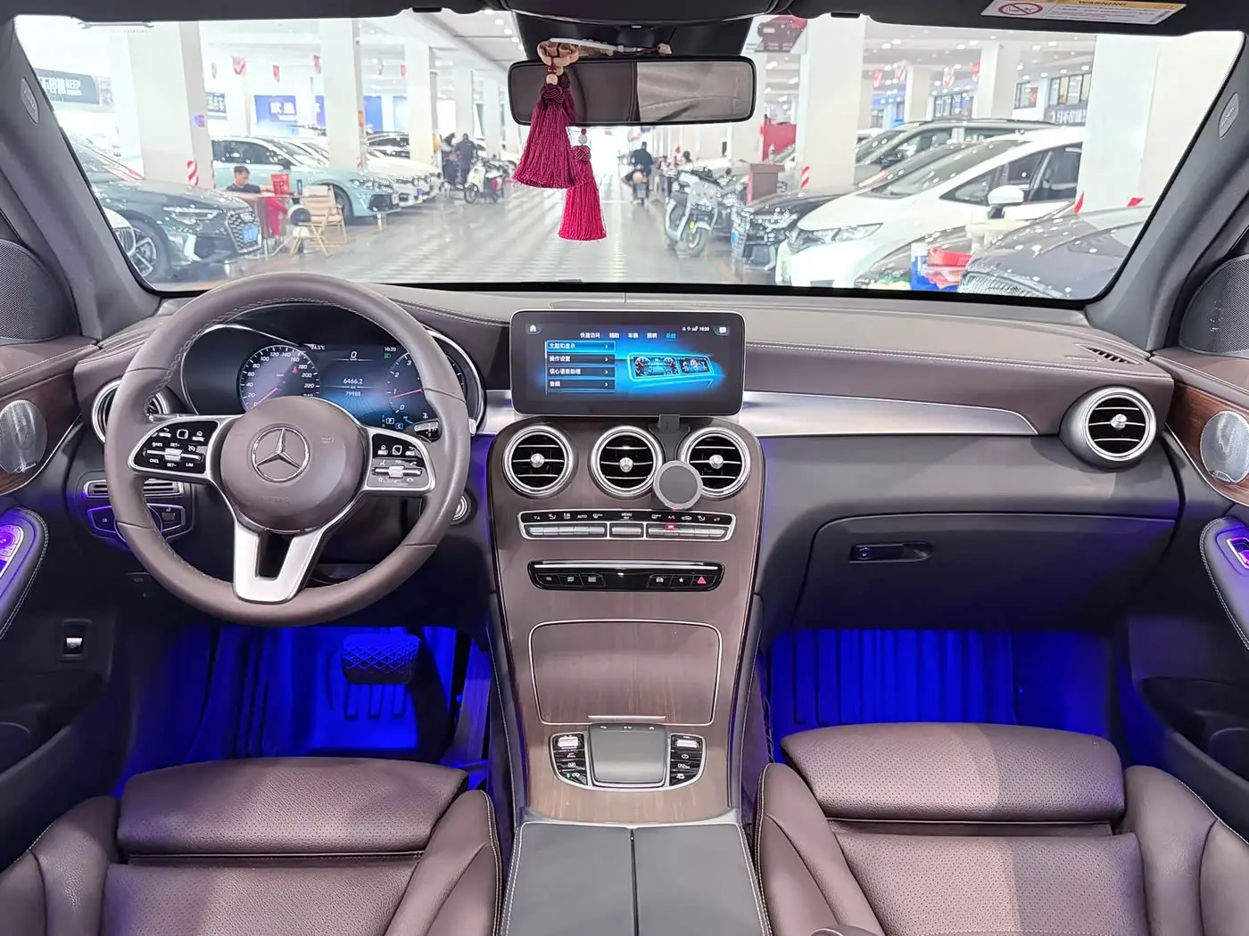 Mercedes-Benz GLC 2020 — Photo 9/17