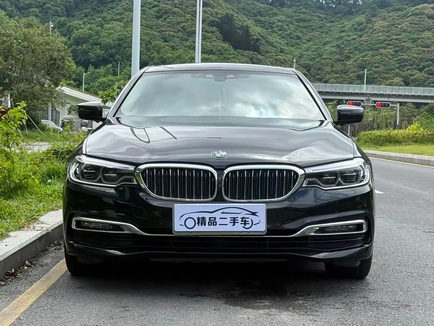 BMW 5 Series New Energy 2019 — Фото 2/18