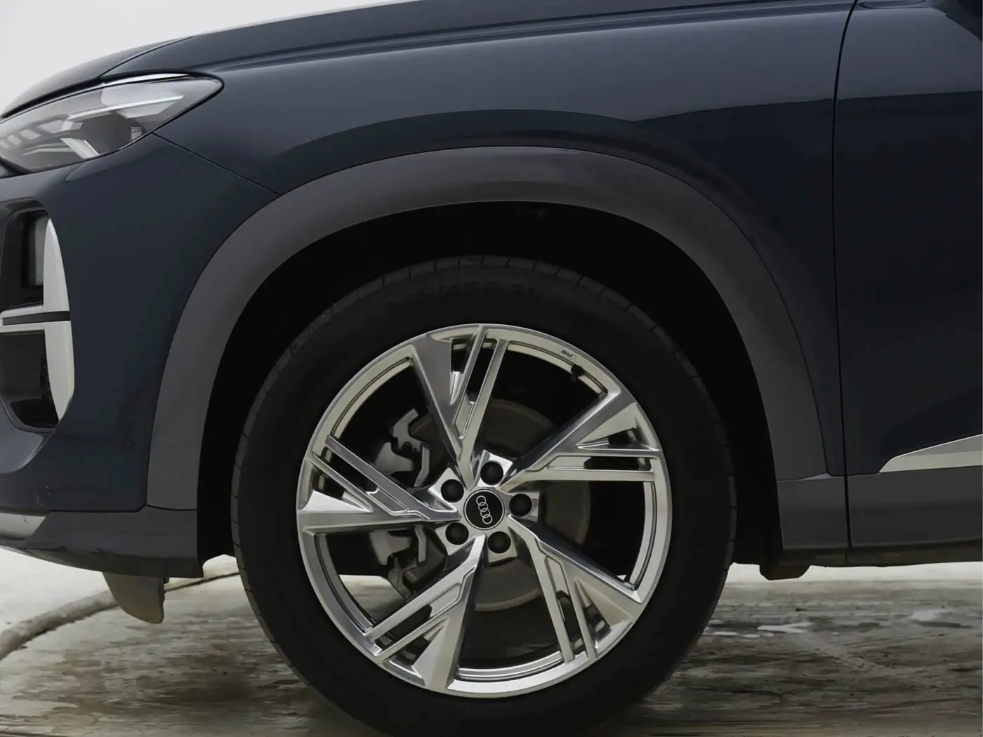 Audi Q6 2022 — Photo 3/20