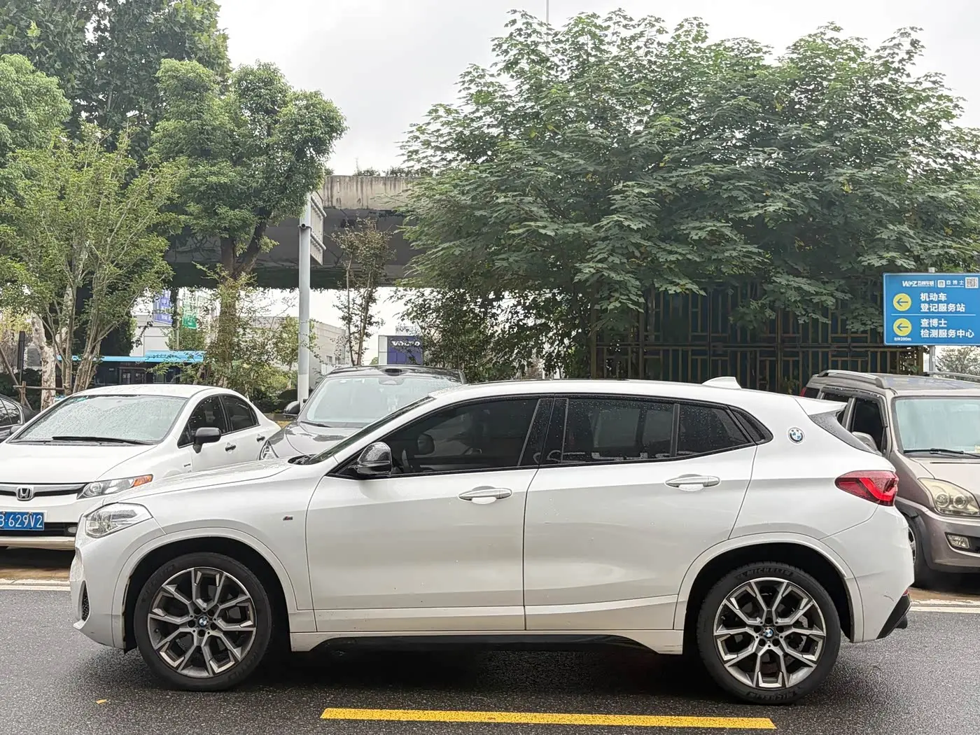 BMW X2 2022 — Фото 5/12