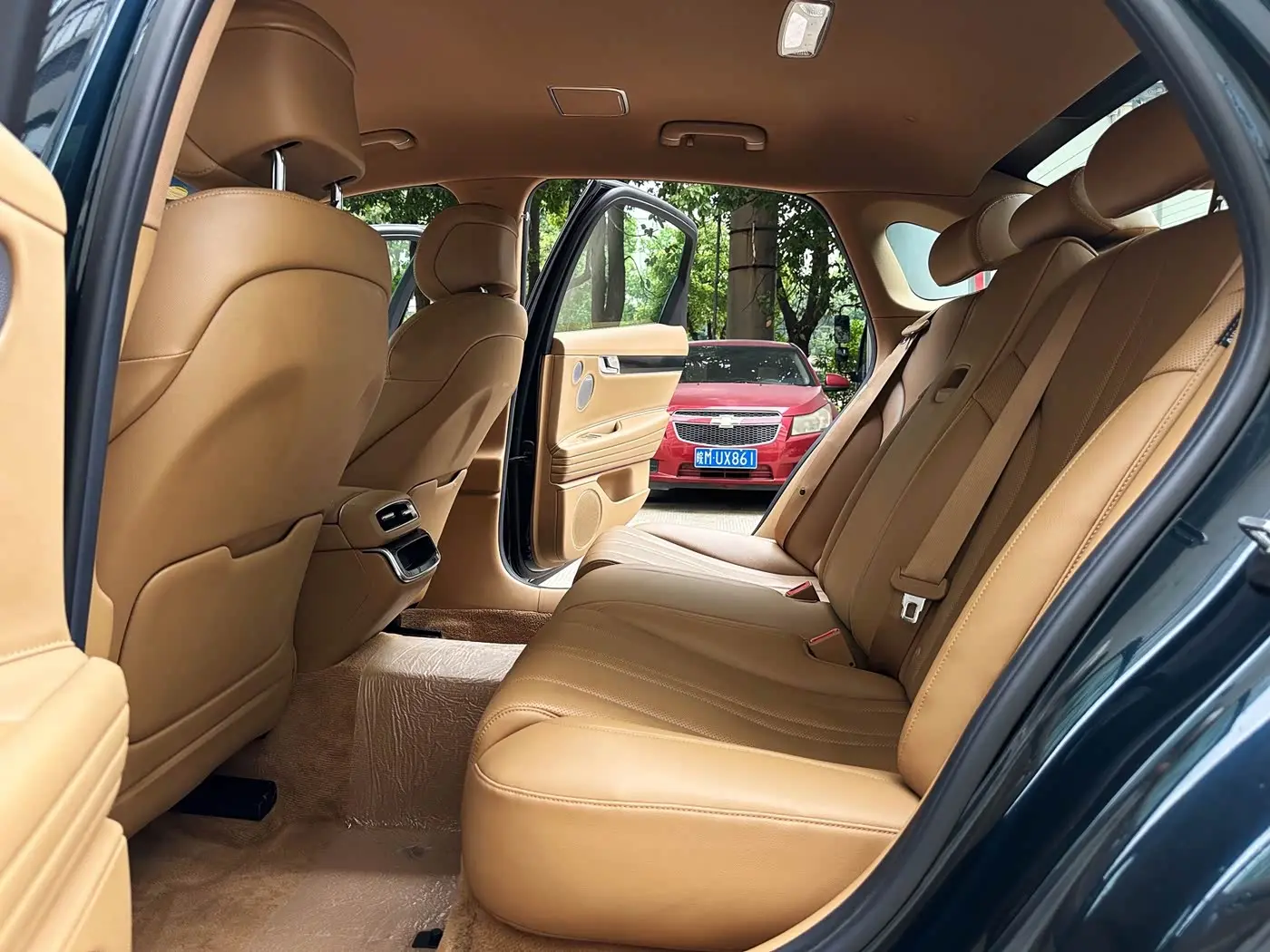 Genesis G80 2024 — Photo 5/13