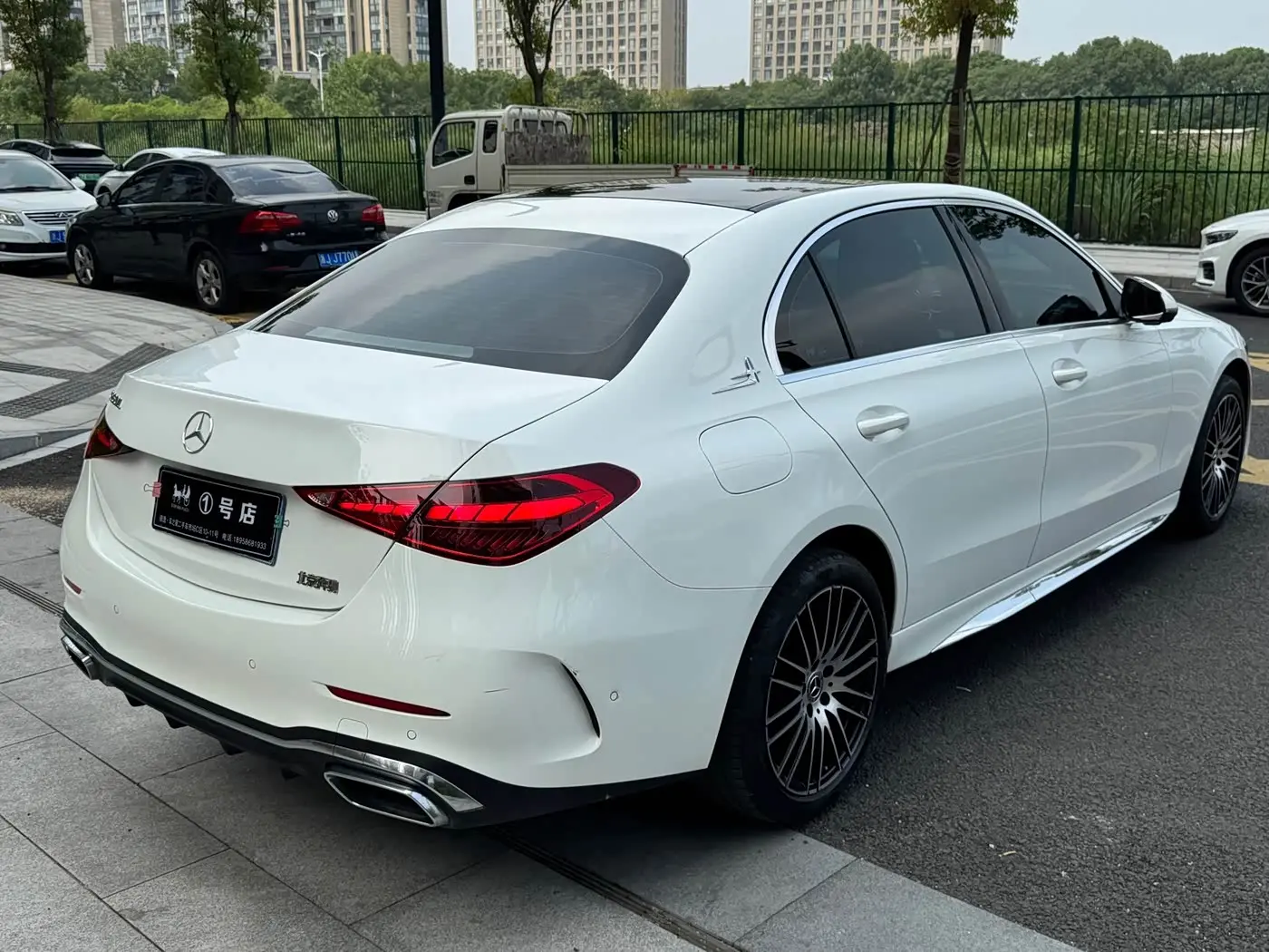 Mercedes-Benz C-Class 2025 — Фото 4/20
