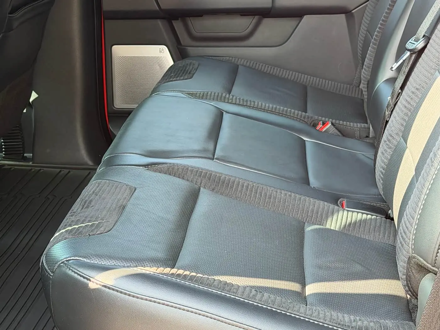 Ford F-150 Raptor 2023 — Şəkil 14/17