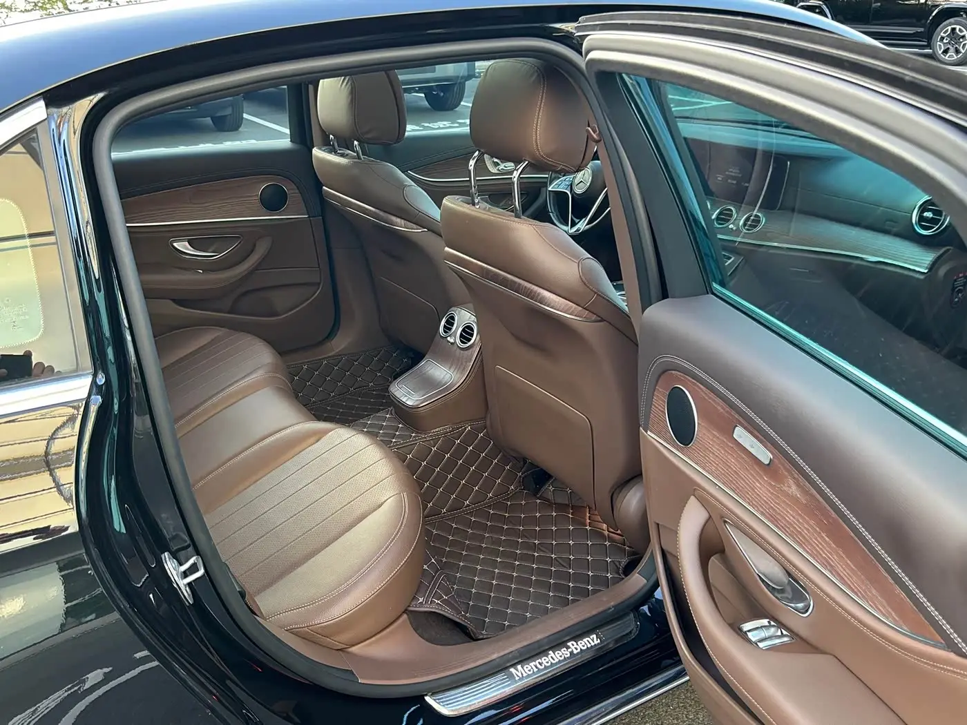 Mercedes-Benz E-Class 2021 — Фото 12/17