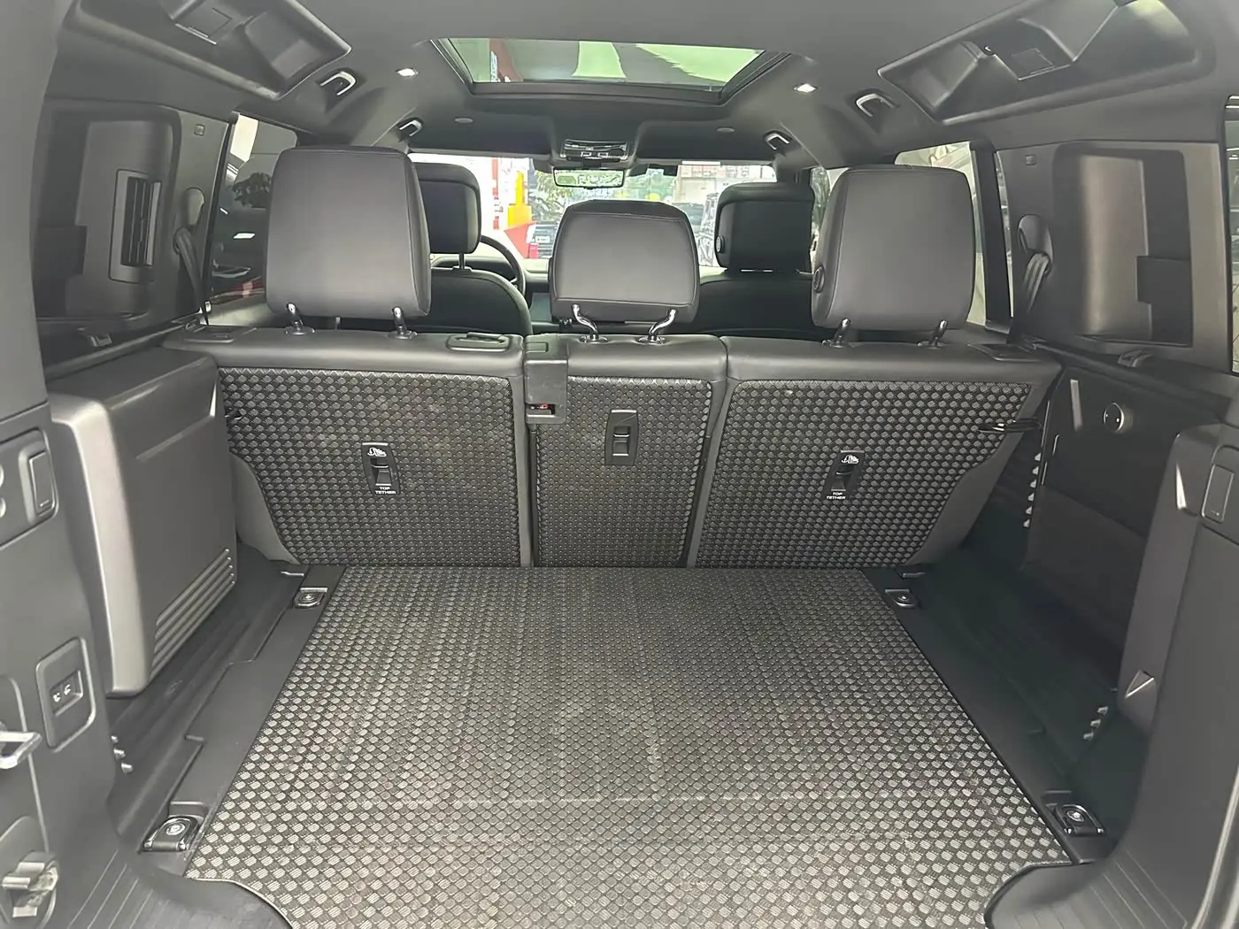 Land Rover Defender 2022 — Фото 20/20