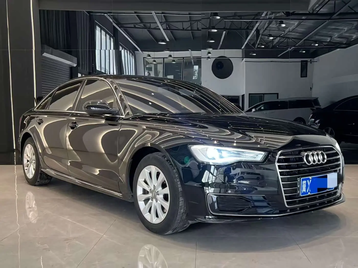 Audi A6L 2017 — Şəkil 3/9