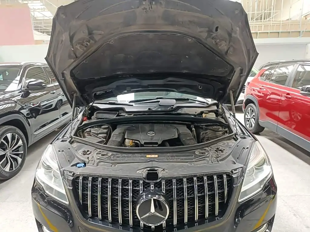 Mercedes-Benz R-Class 2018 — Photo 20/20
