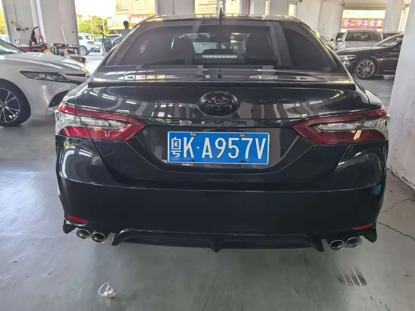 Toyota Camry 2023 — Photo 4/9
