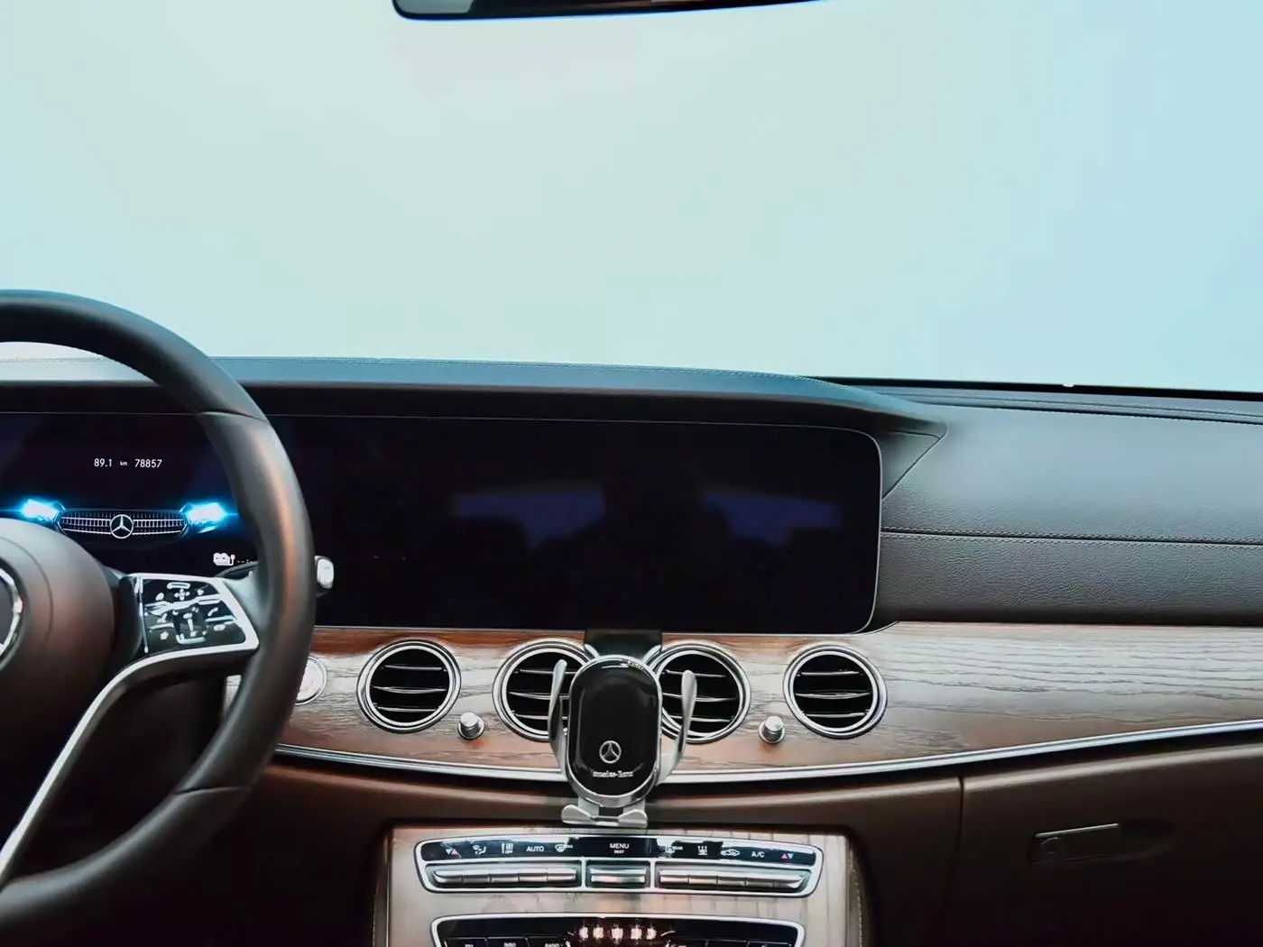 Mercedes-Benz E-Class New Energy 2022 — Photo 15/20