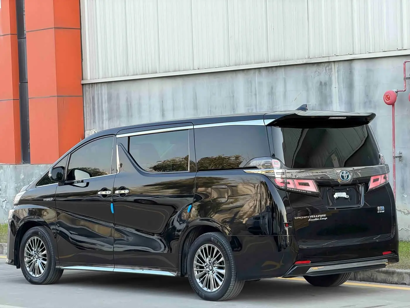Toyota Vellfire 2022 — Photo 13/15