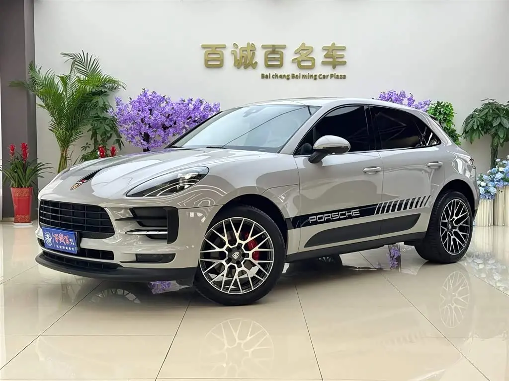 Porsche Macan 2019 — Photo 1/19