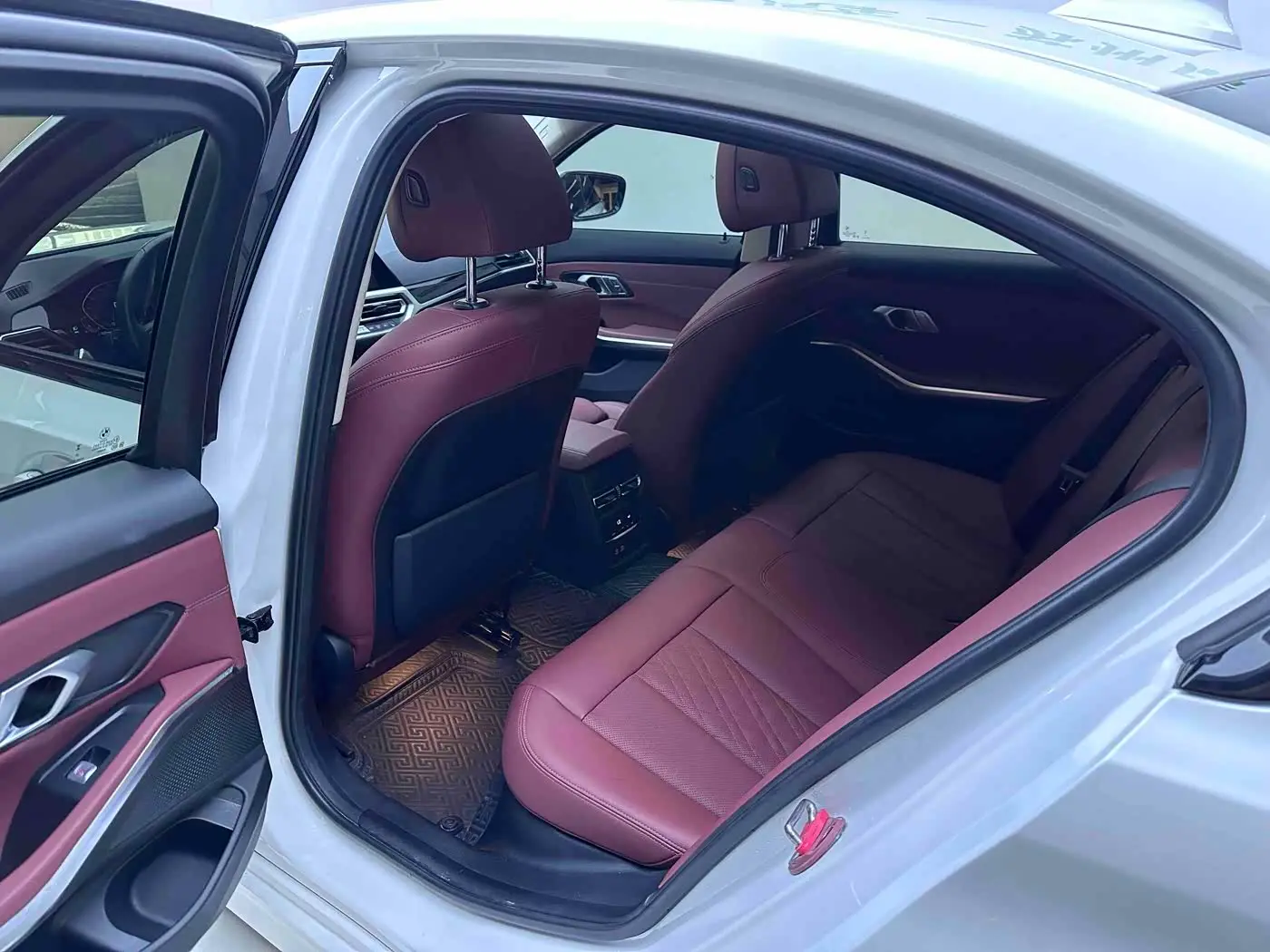 BMW 3 Series 2022 — Photo 10/20