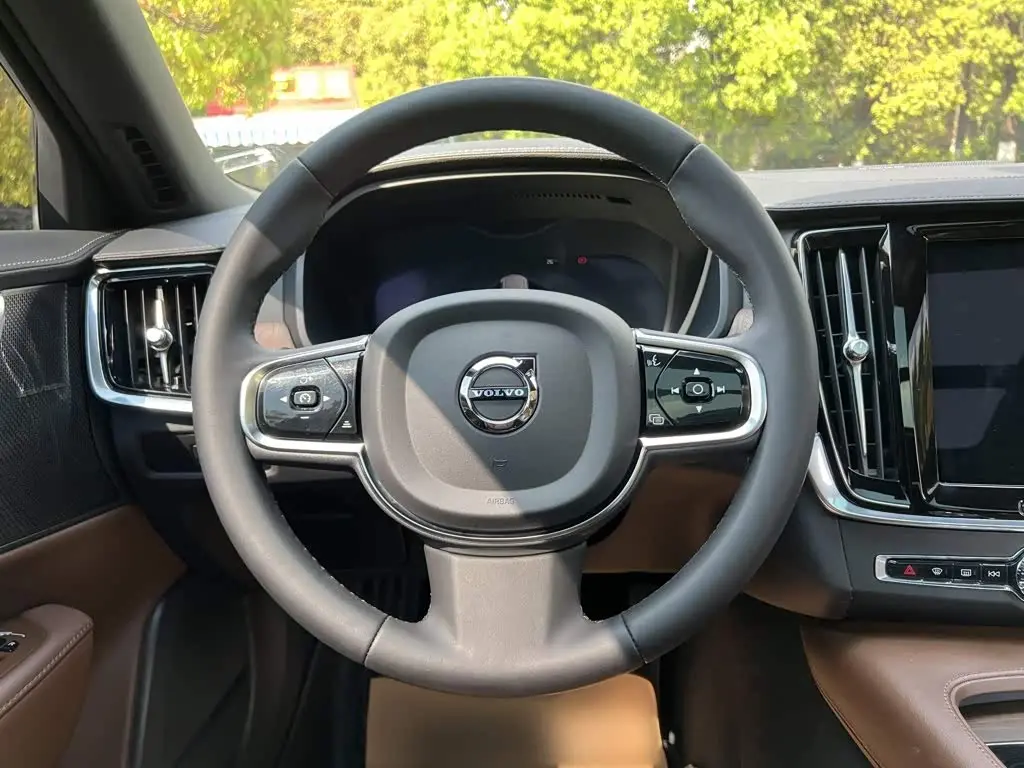 Volvo S90 2022 — Photo 12/20