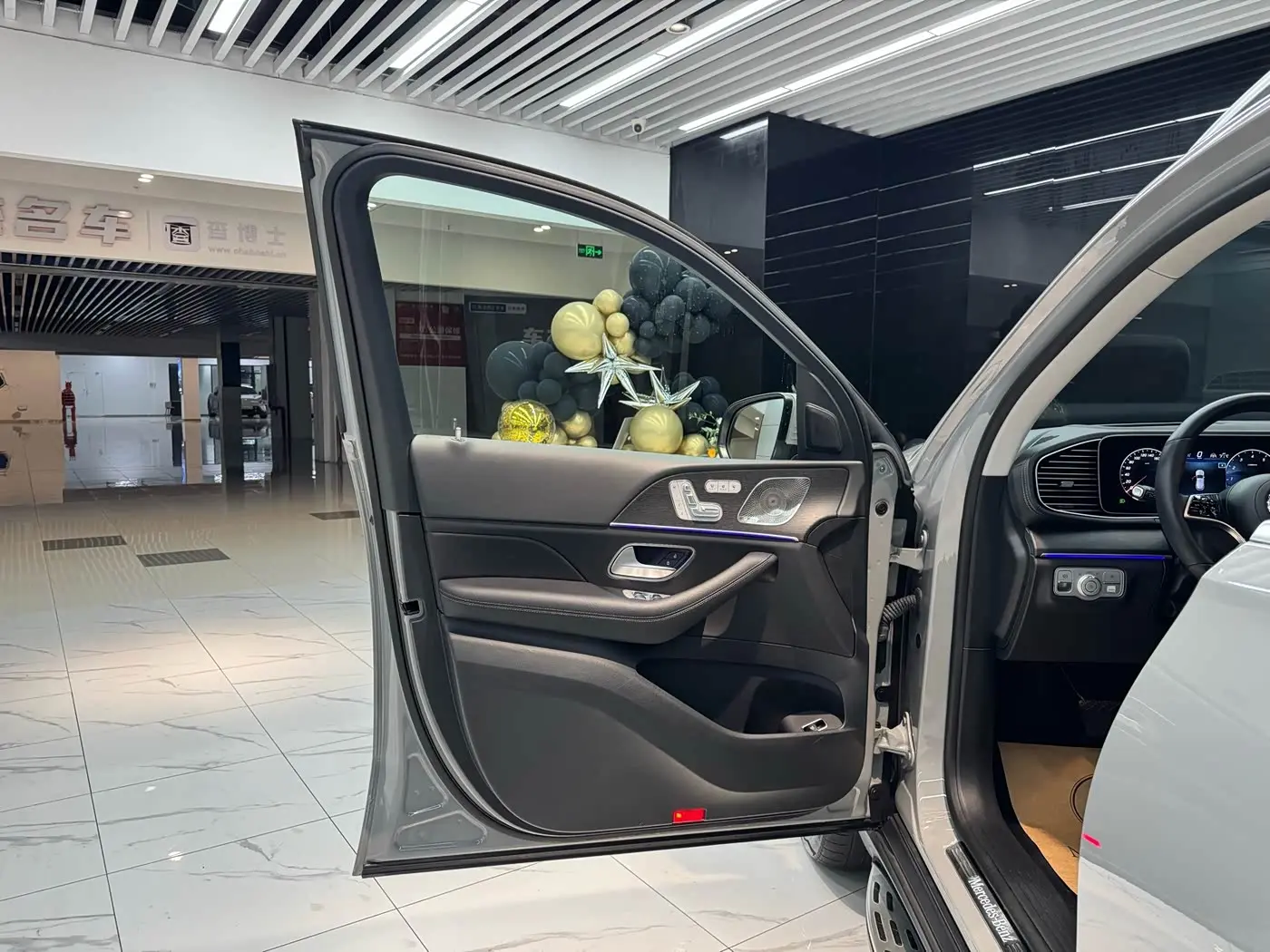 Mercedes-Benz GLE 2023 — ფოტო 11/19