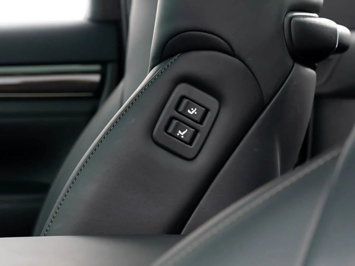 Lexus LM 2021 — Photo 10/19