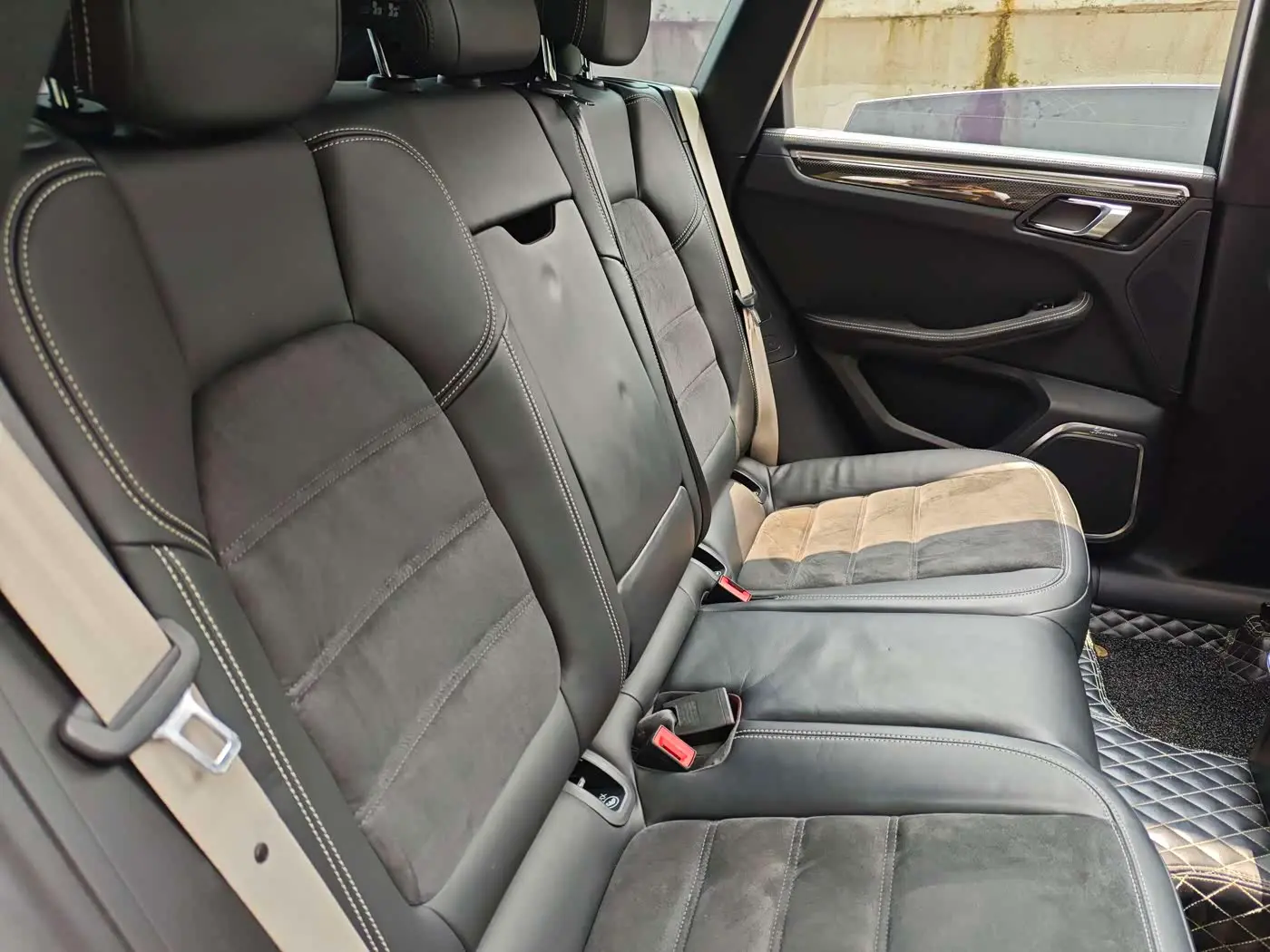 Porsche Macan 2020 — Photo 9/20