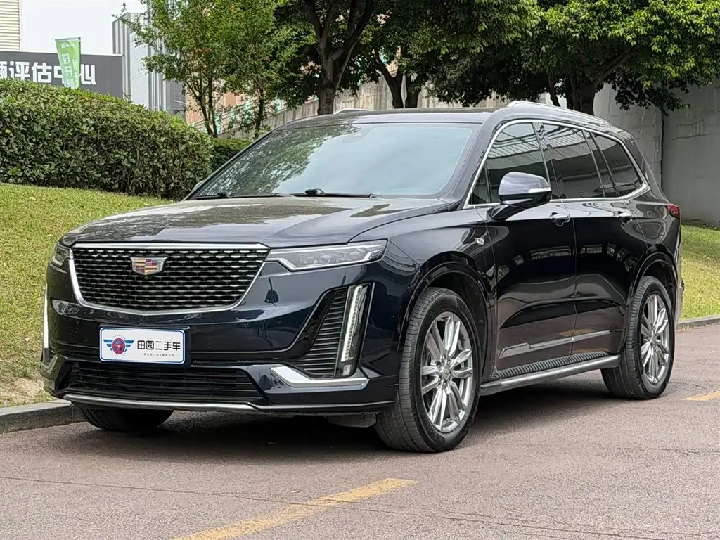 Cadillac XT6 2021 — Фото 1/11