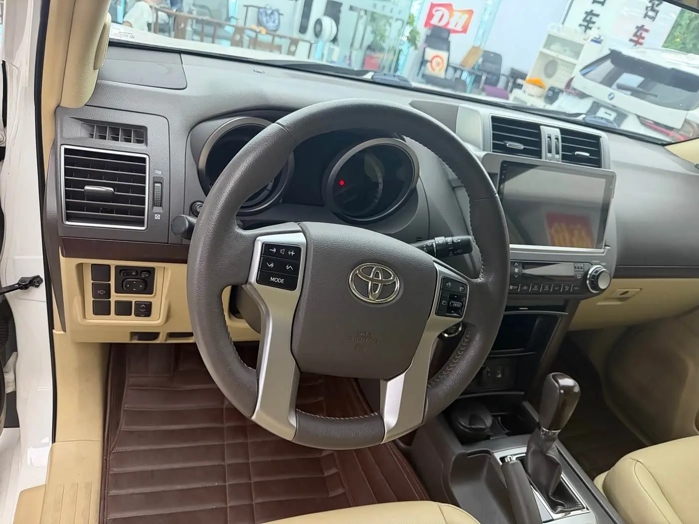 Toyota Prado 2014 — Фото 2/16