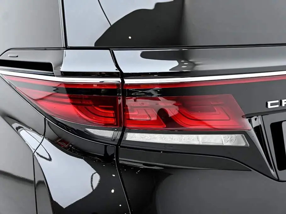 Toyota Vellfire 2023 — Фото 10/20