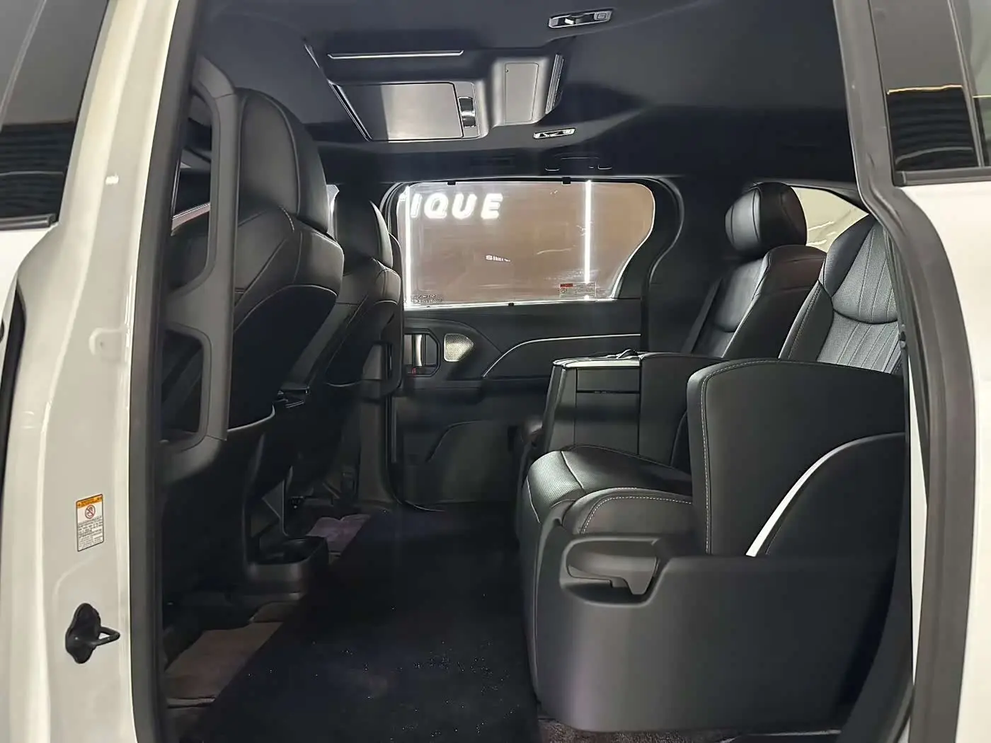 Toyota Sienna 2024 — Photo 5/9