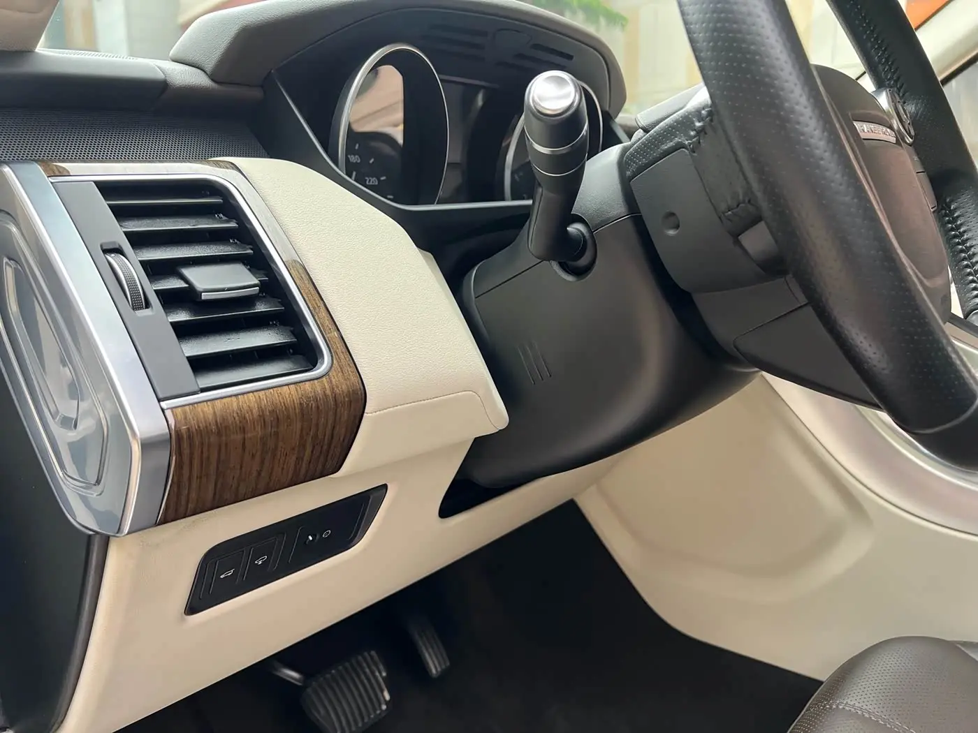 Land Rover Range Rover Sport 2016 — Photo 19/20