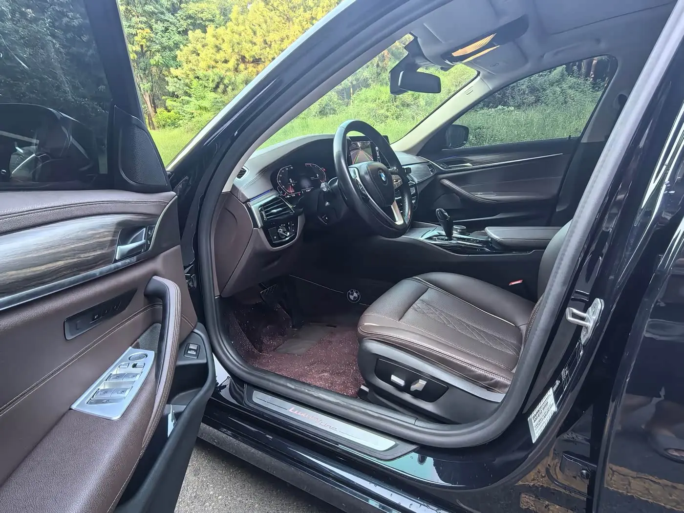 BMW 5 Series 2021 — Photo 7/10