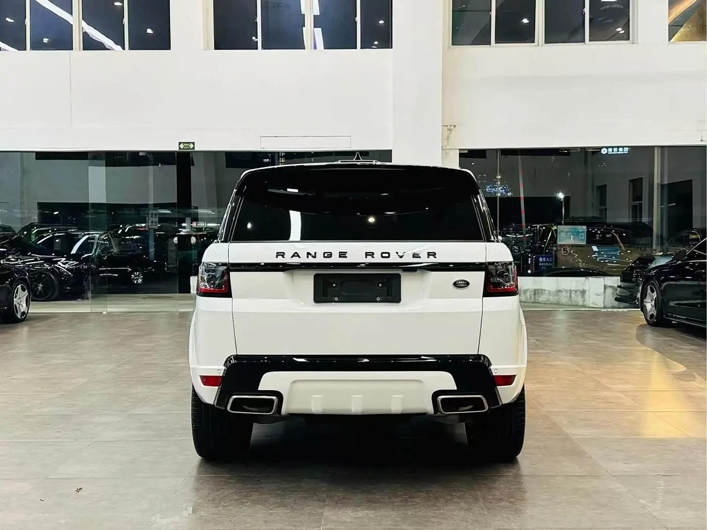 Land Rover Range Rover Sport 2022 — Photo 5/9