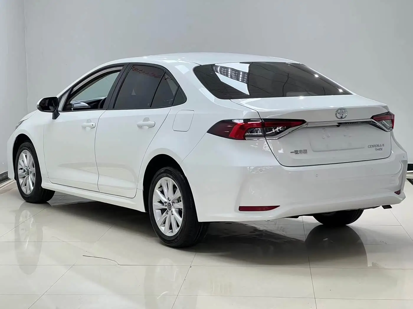 Toyota Corolla 2023 — Photo 4/20