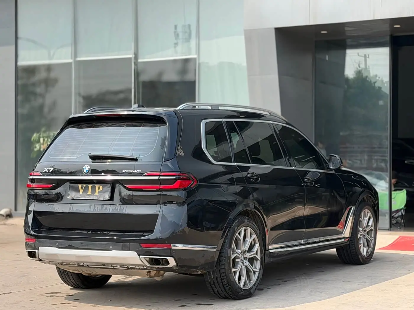 BMW X7 2023 — Фото 6/9