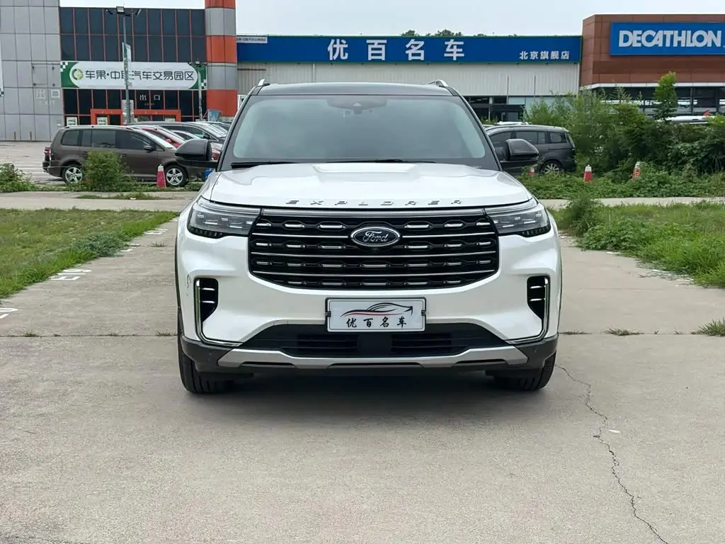 Ford Explorer 2024 — Фото 13/20