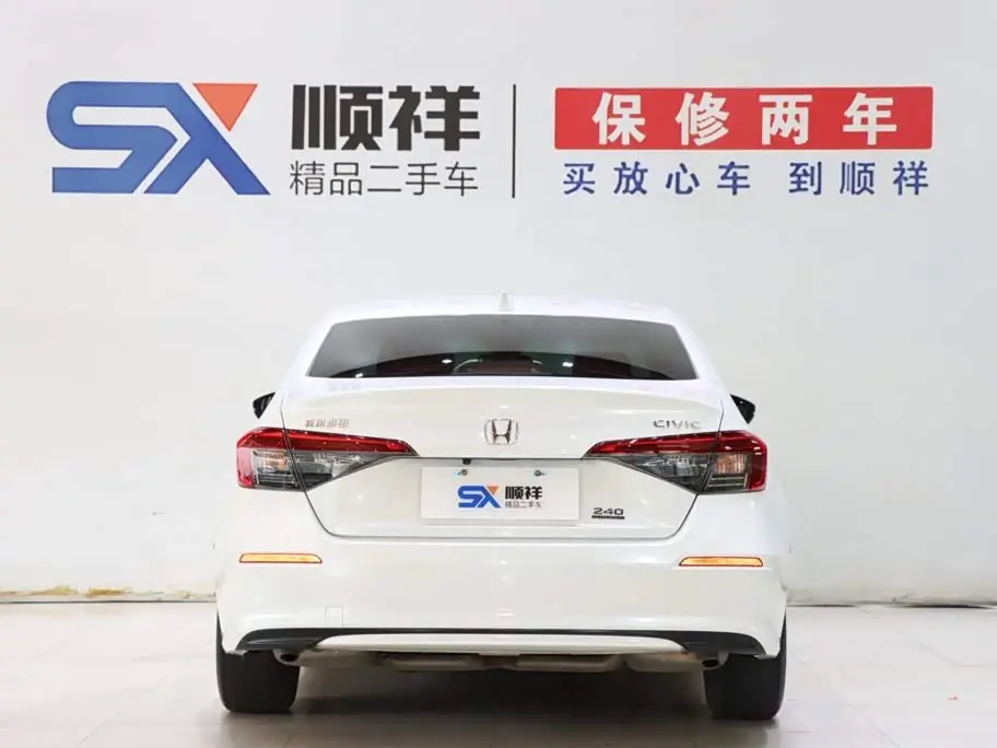 Honda Civic 2022 — Фото 6/20