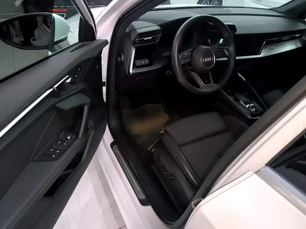 Audi A3 2021 — Şəkil 16/20