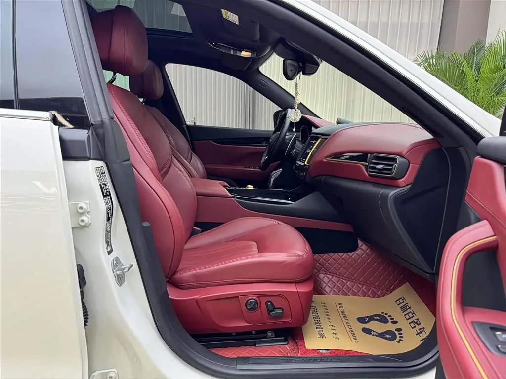 Maserati Levante 2019 — Photo 11/17