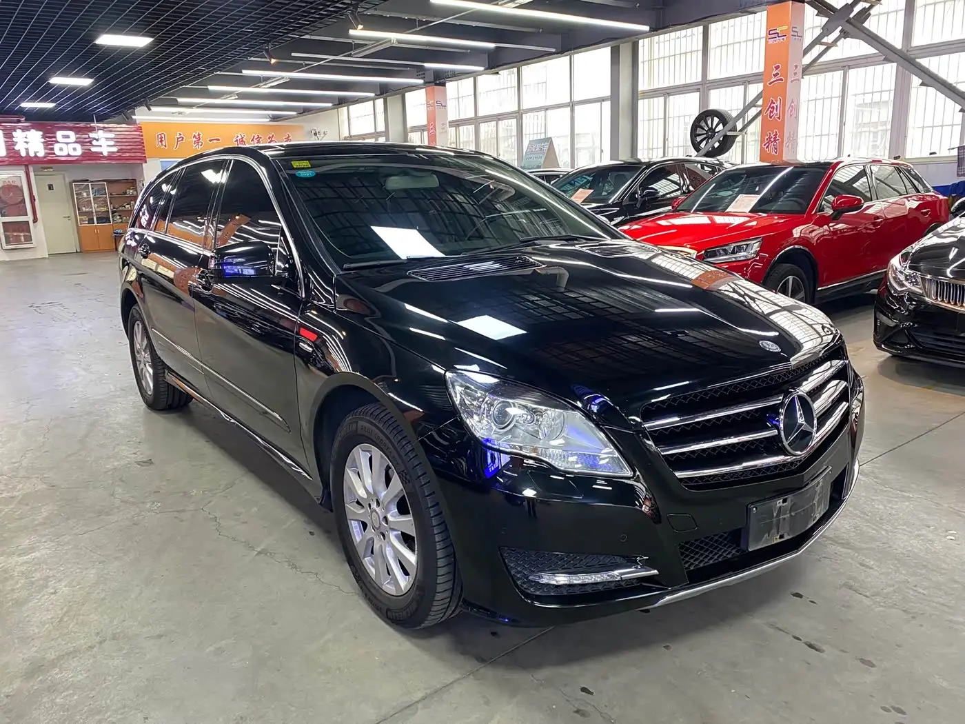 Mercedes-Benz R-Class 2018 — Photo 3/20
