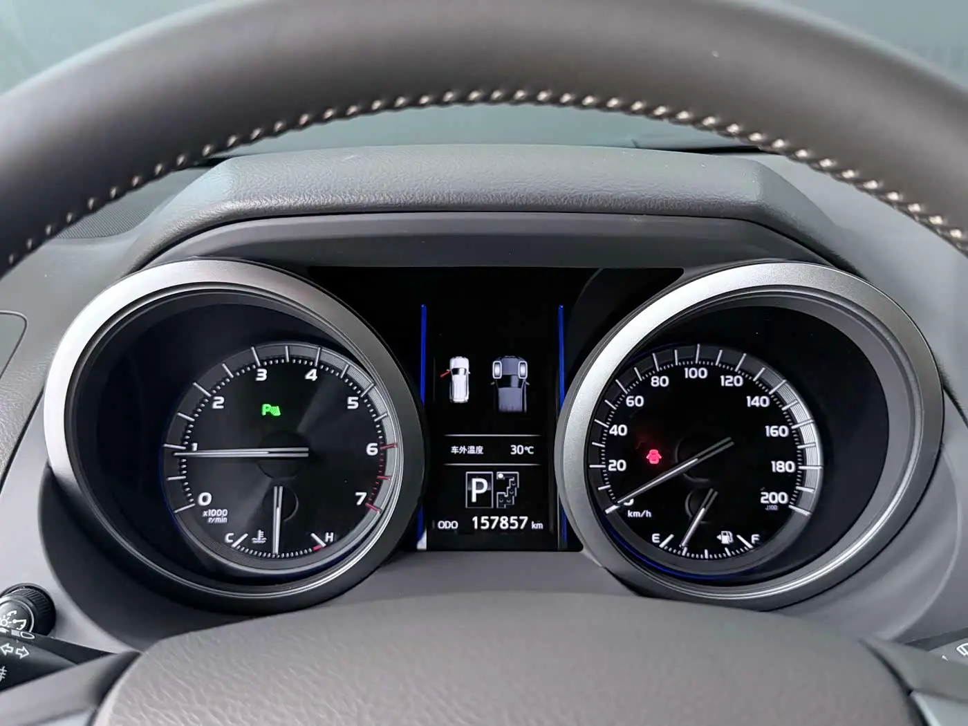 Toyota Prado 2016 — Photo 13/20