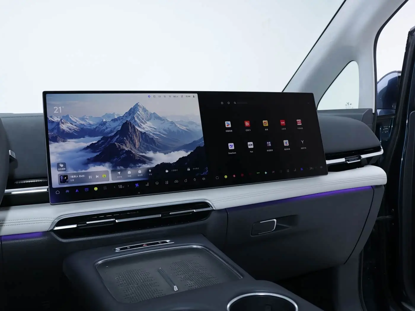 Voyah Auto Voyah Dreamer 2025 — Photo 12/20